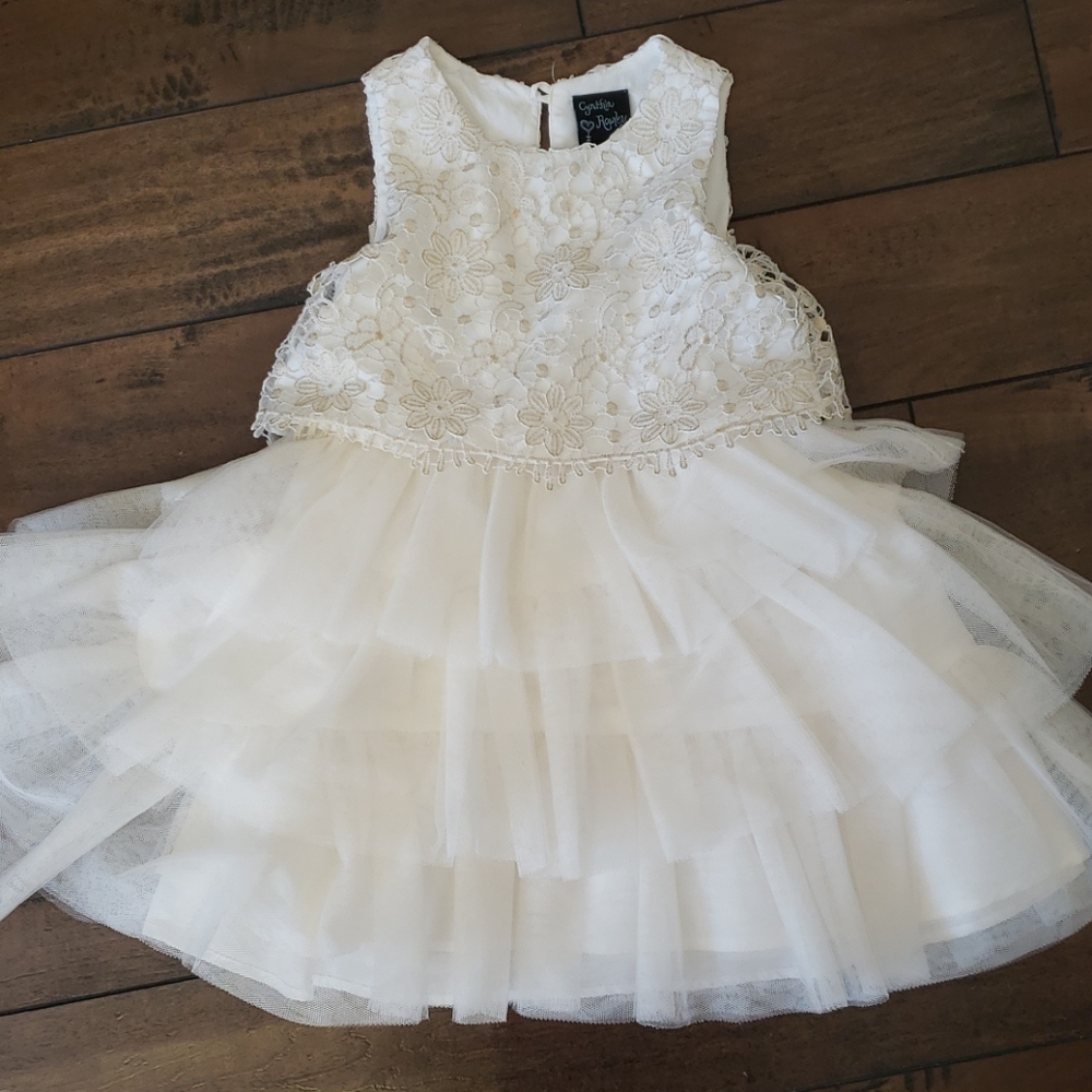 Beautiful 3T dress bundle - Picture 4 of 6